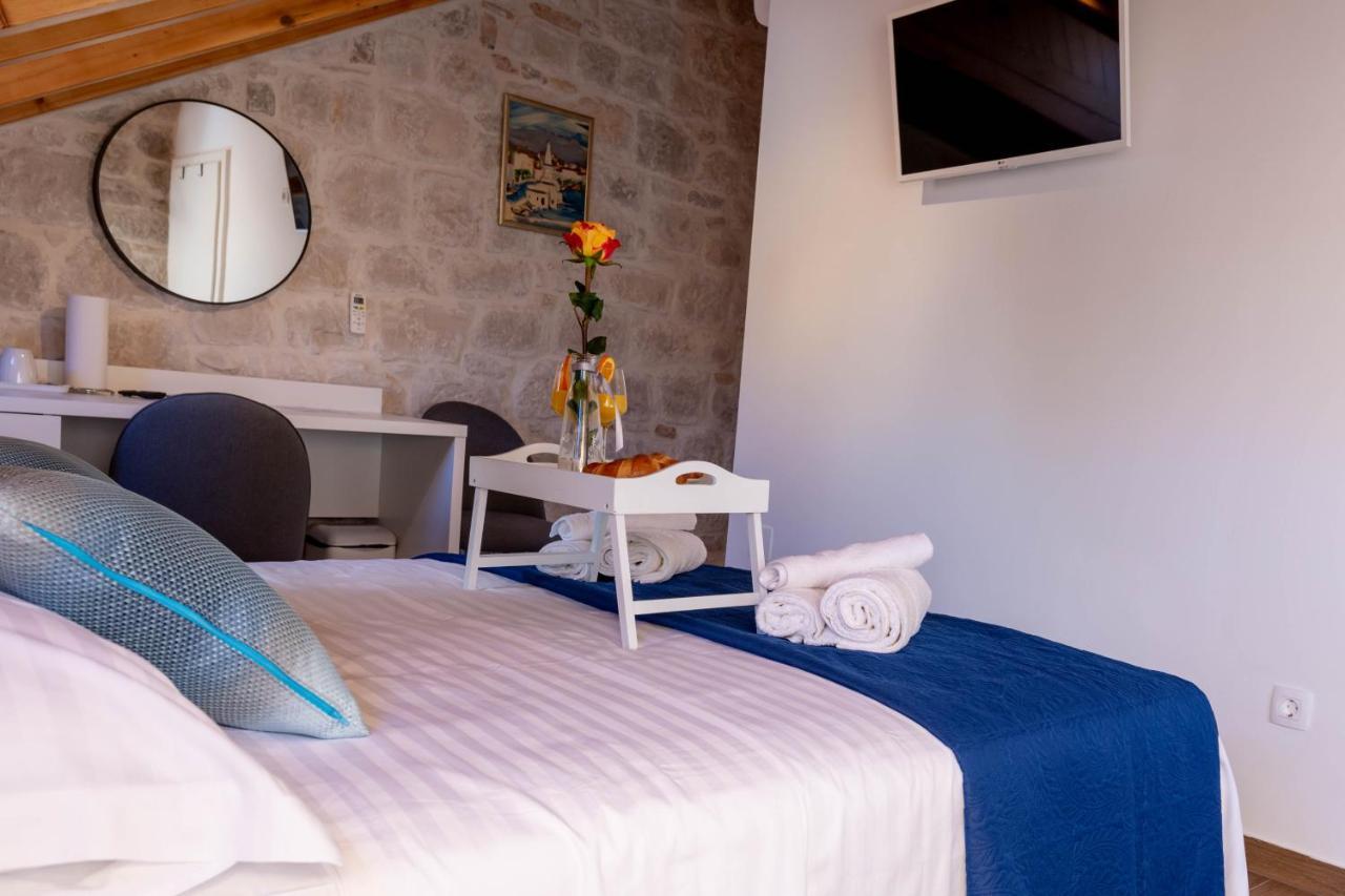 Luxury Rooms Rustic Chic Спліт Екстер'єр фото