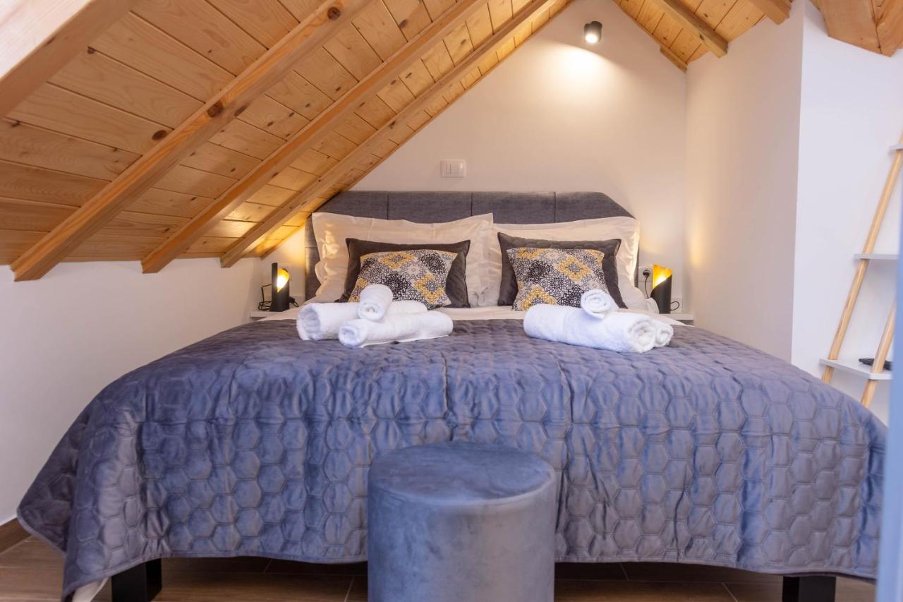 Luxury Rooms Rustic Chic Спліт Екстер'єр фото