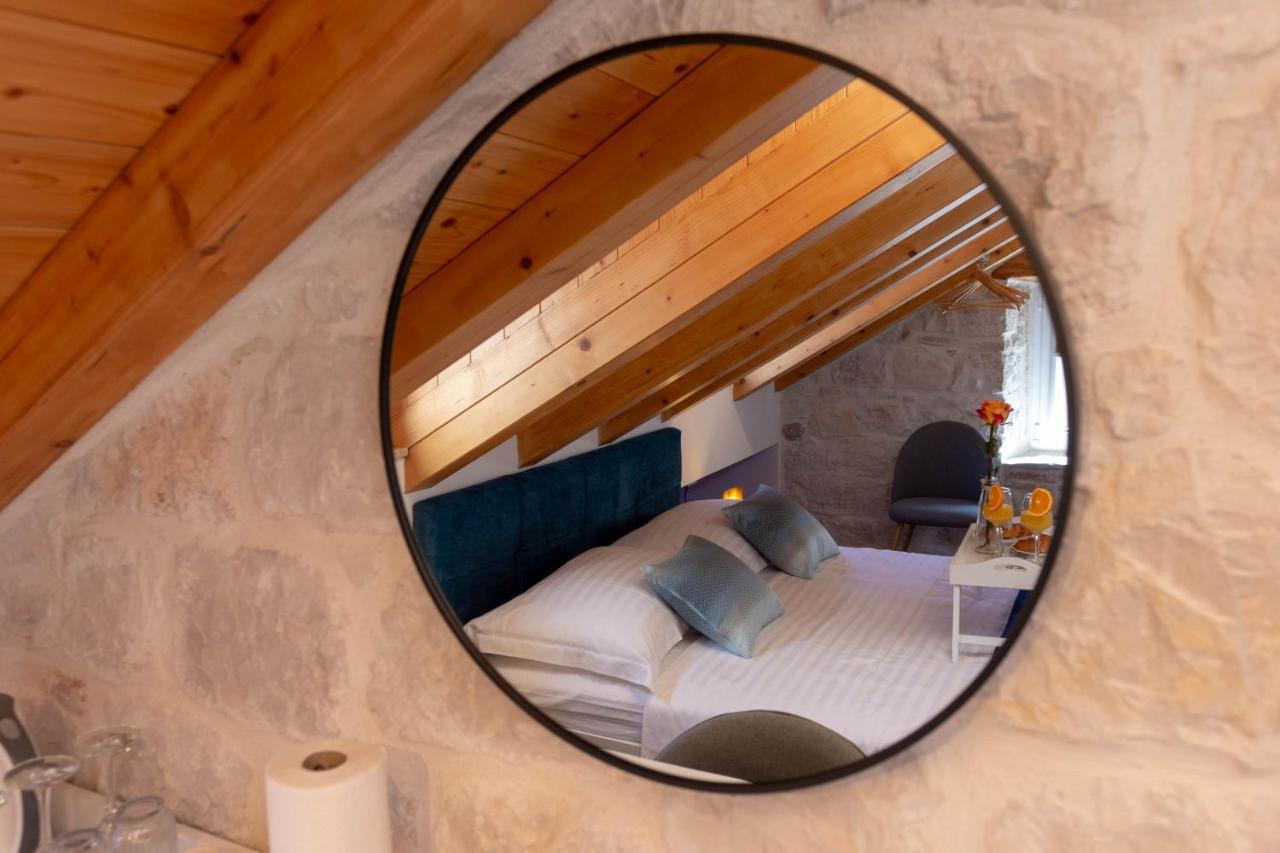 Luxury Rooms Rustic Chic Спліт Екстер'єр фото