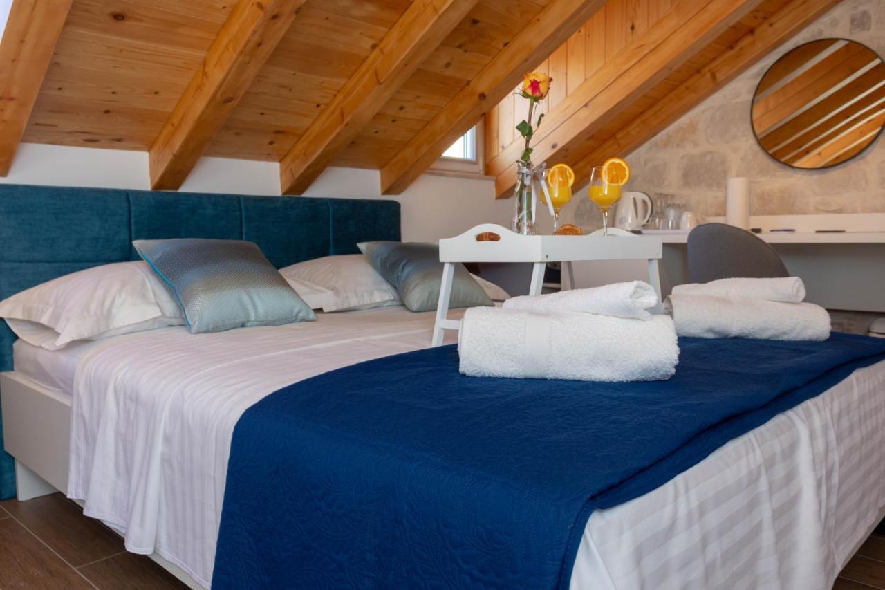 Luxury Rooms Rustic Chic Спліт Екстер'єр фото