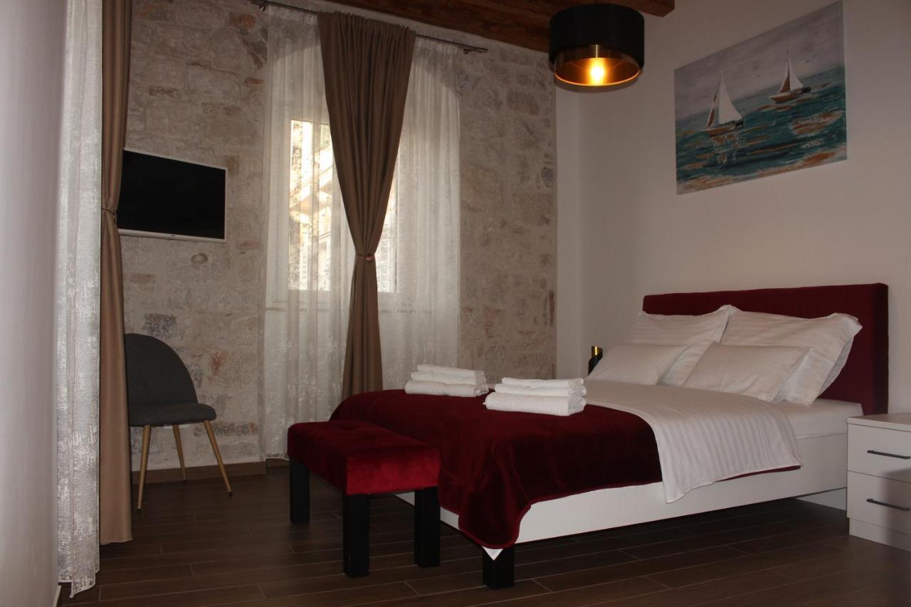 Luxury Rooms Rustic Chic Спліт Екстер'єр фото
